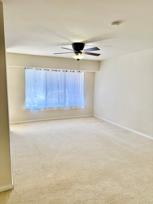 Foto del edificio - 8465 Crozier Ct