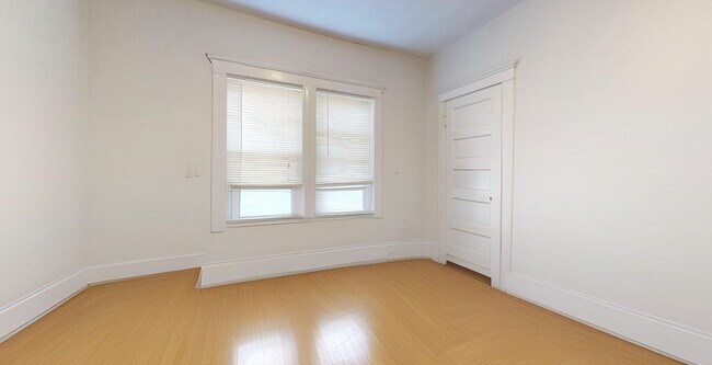 Building Photo - 34 Saranac St