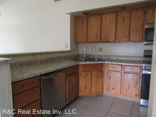 Building Photo - 4 br, 2 bath House - 5313 E Hobart St.