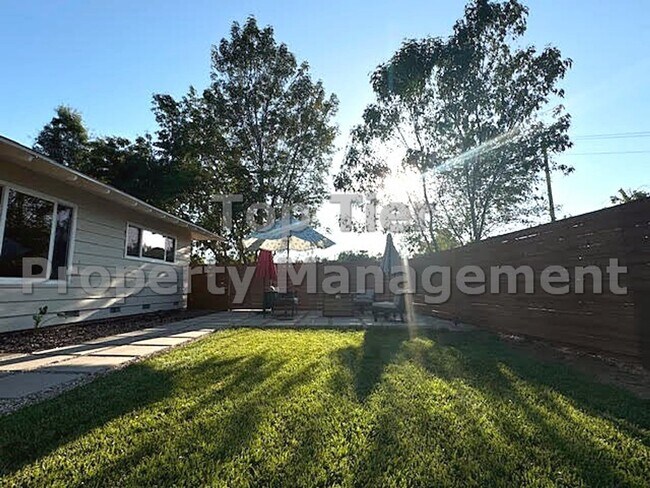 Foto del edificio - 3 Bed/ 2 Bath Spacious Family Home with Su...