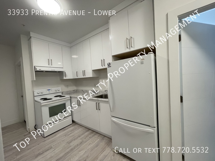 Photo principale - Utilities Included 2 bedroom Suite