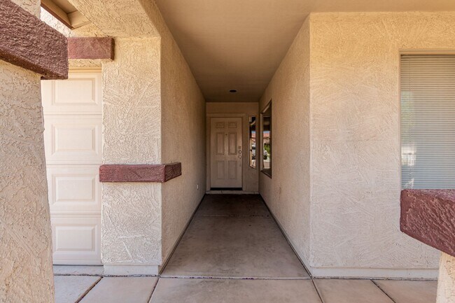 Building Photo - 4 Bedroom 2 Bathroom with Solar Panels