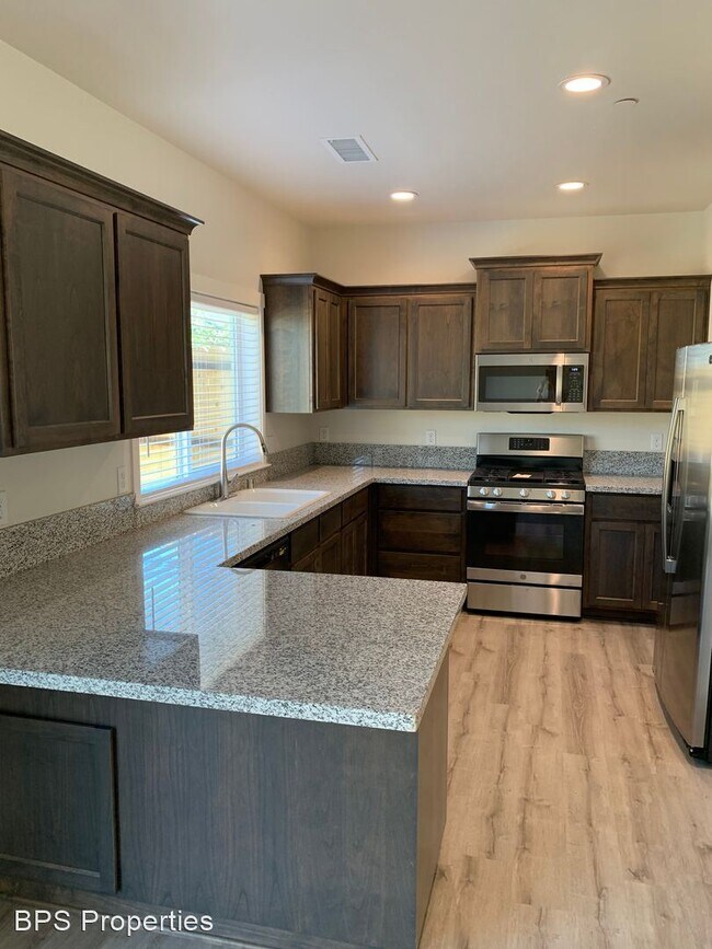 Foto del edificio - 3 br, 2 bath House - 4 Pawtucket Ct.