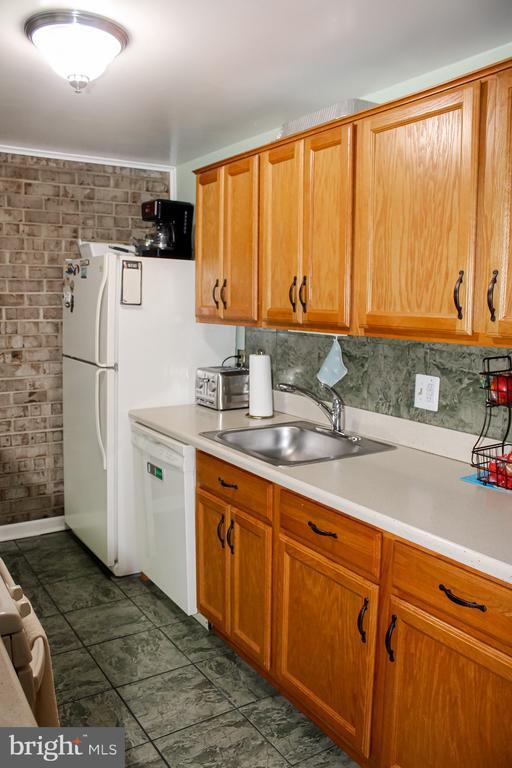 Primary Photo - 3306 Huntley Sq Dr