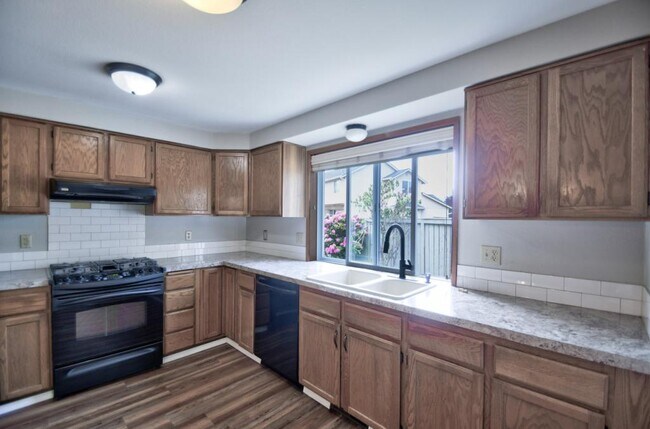 Foto del edificio - 6120 60th Ct SE
