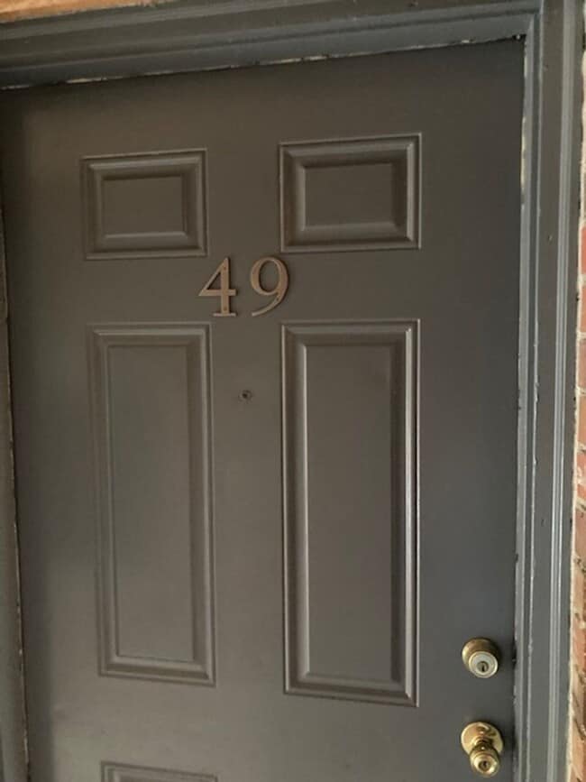 Building Photo - 1311 Plum Cir