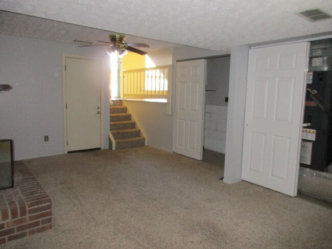 Building Photo - 3333 Chetwood Pl