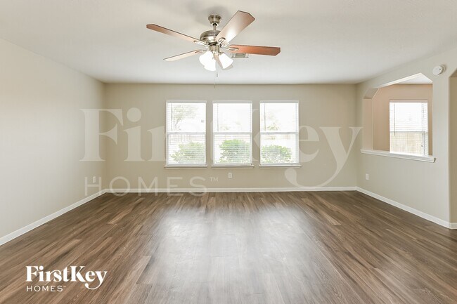 Foto del edificio - 1935 Poco Dr