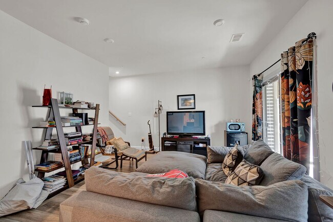 Foto del edificio - 6923 Gladebrook Rd