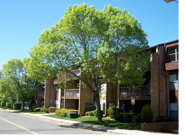 Building Photo - Gill Lane