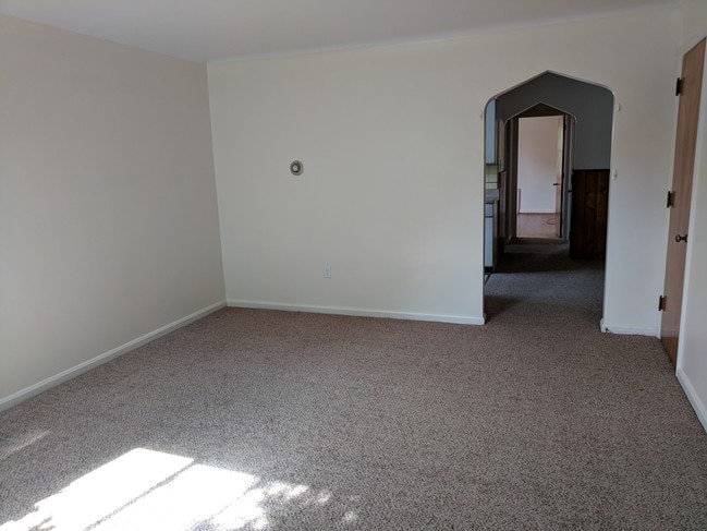 Building Photo - 716 S Ft Thomas Ave