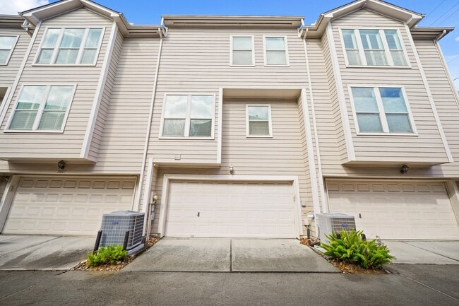 Building Photo - 2605 W Dallas St