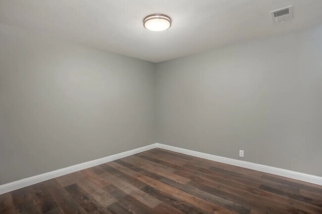 Foto del edificio - 5353 Devonshire Ave