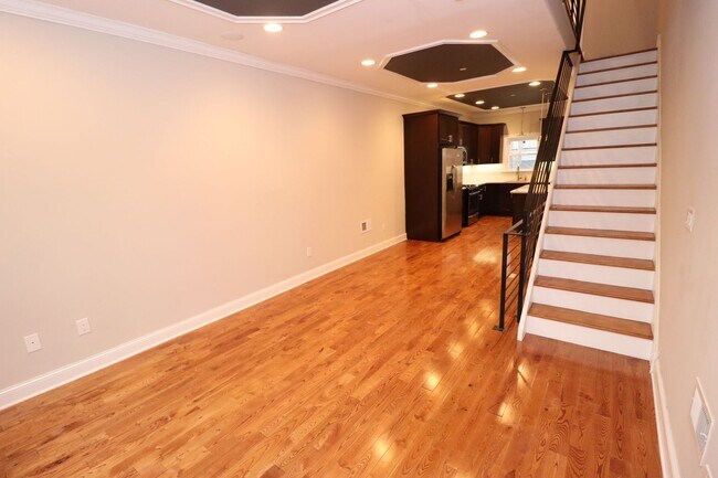 Building Photo - Newer Construction 3 Bedroom House W/ Roof...