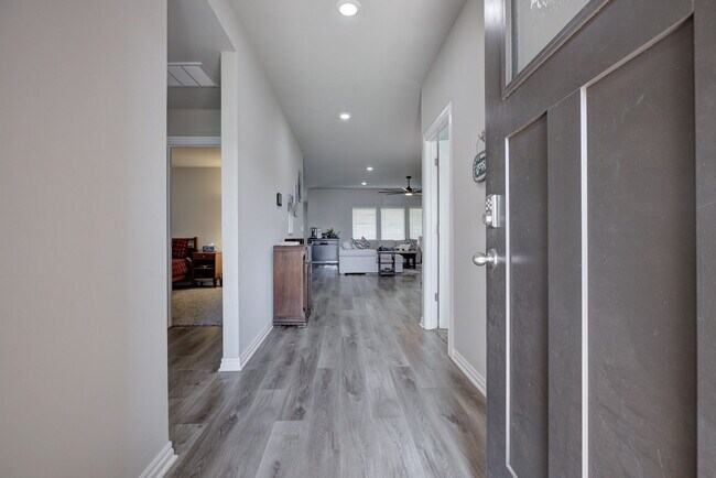 Building Photo - 14705 Travertine Fls Ln