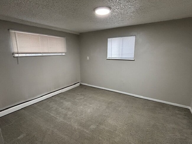 Building Photo - 430 Brookside St
