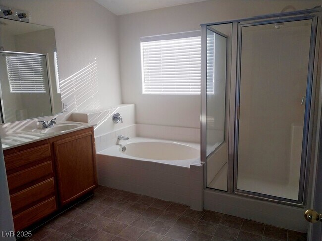 Foto del edificio - 9428 Santana Siesta Ave