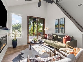 Building Photo - 2104 Almand Dr