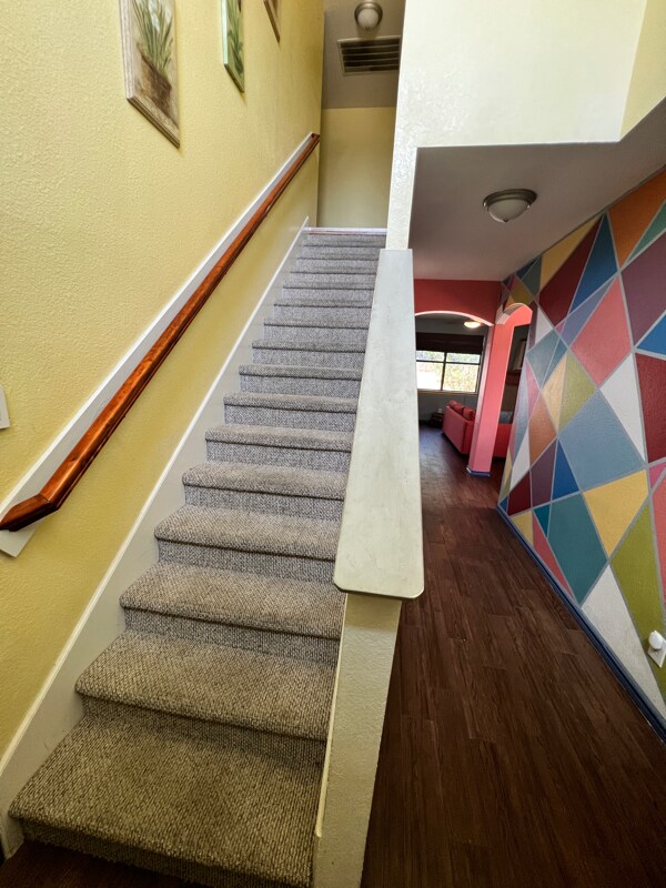 Building Photo - 902 Bens Dr