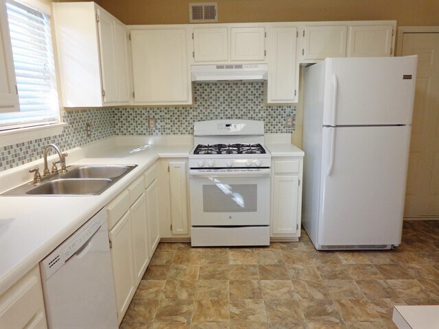 Foto del edificio - 4476 High Gate Ct NW