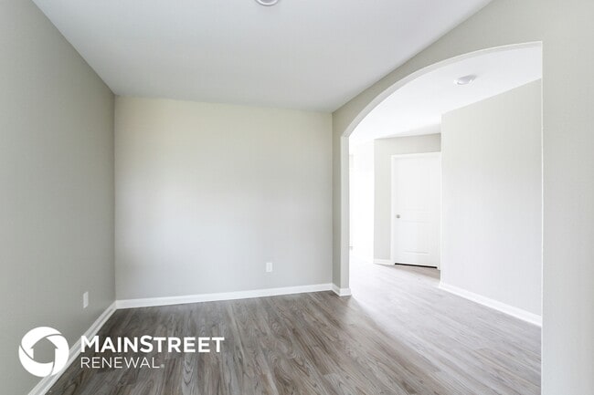 Building Photo - 25213 Dickens Dr