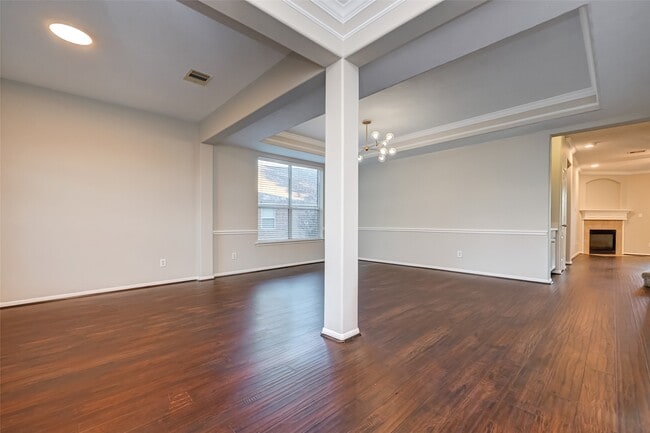 Building Photo - 26018 S Lakefair Dr