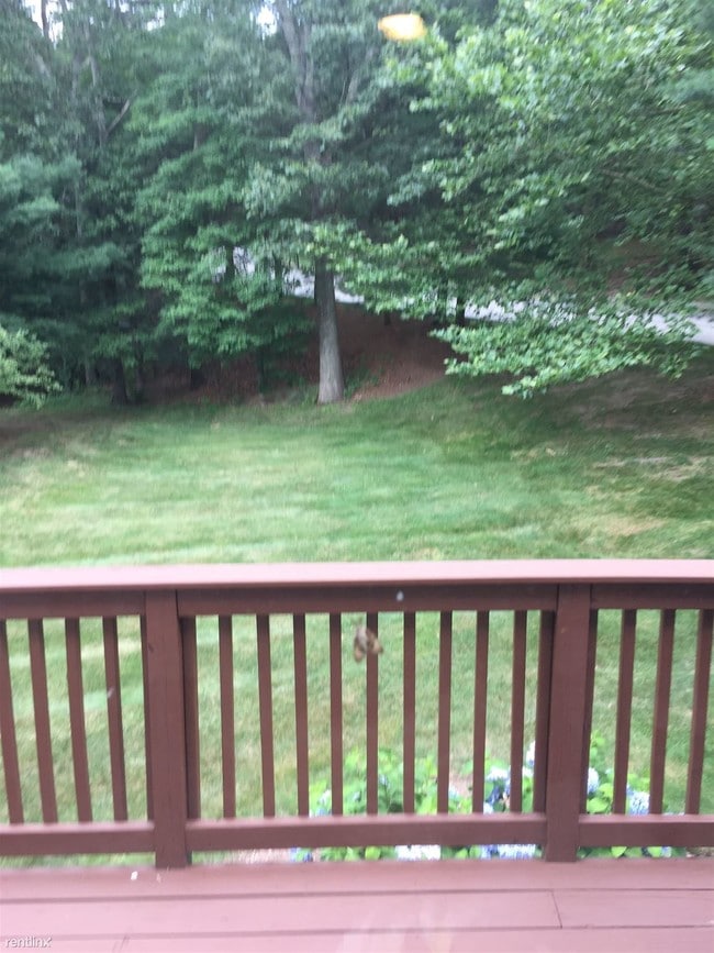 Building Photo - 61 Orchard Hill Dr