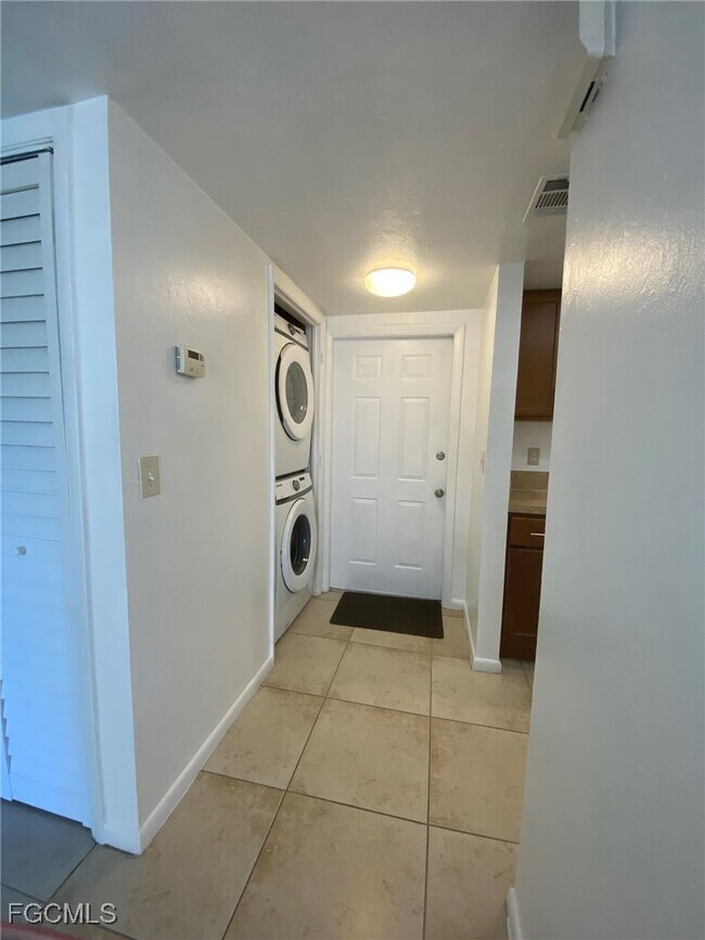 Foto del edificio - 910 SE 14th Terrace