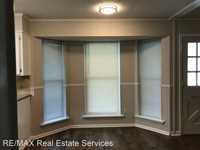 Building Photo - 3 br, 2 bath House - 5322 Hollyhock Lane
