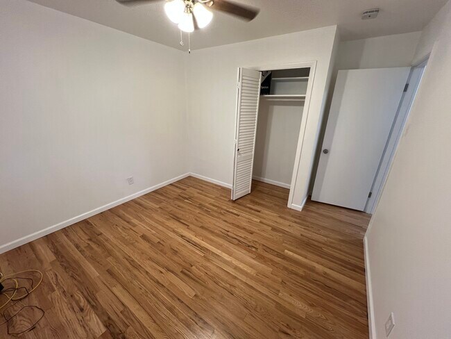 Dormitorio 1 - 2120 Union Rd