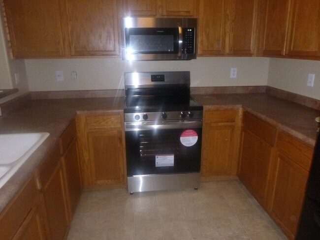 Building Photo - Great 4 bdrm in Johnson Ranch-San Tan Valley