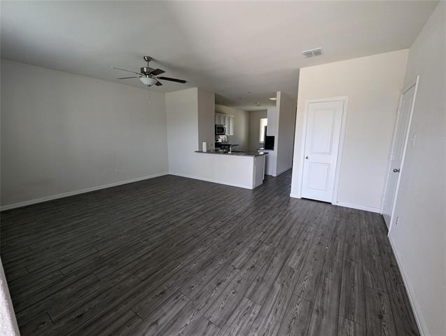 Building Photo - 132 Copper Switch Dr