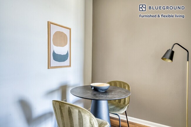 Foto del edificio - 11501 Century Oaks Terrace