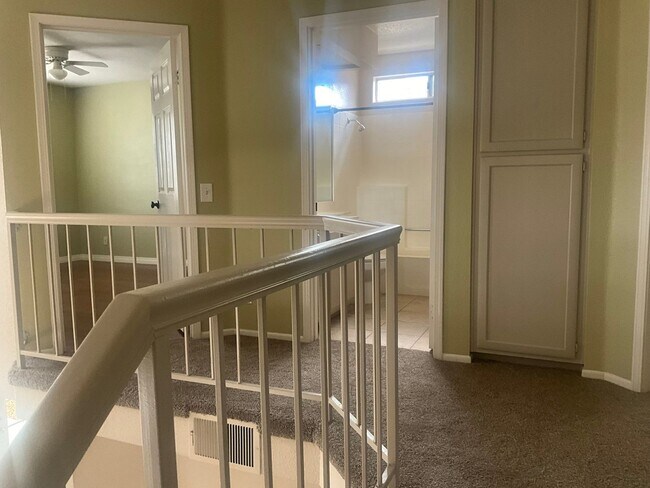 Building Photo - 3 Bedroom Single Family Home in Murrieta
