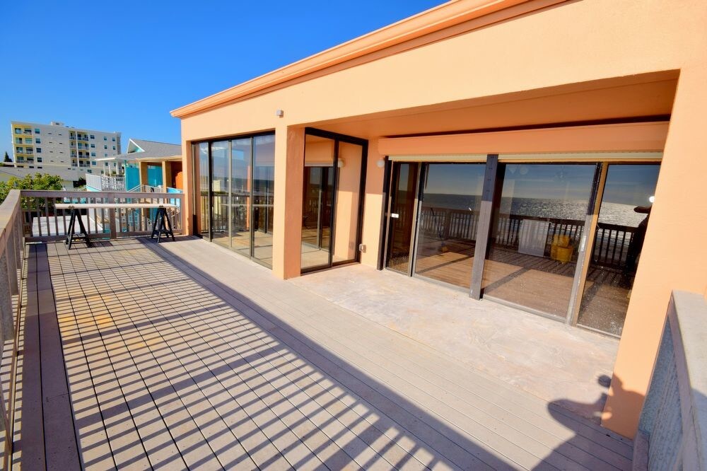 Primary Photo - Furnished Vacation Rental Beach Front Condo
