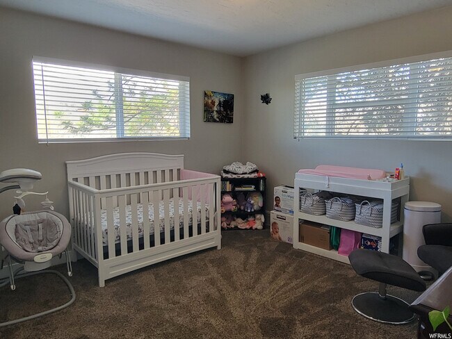 Foto del edificio - 4862 Burch Creek Dr