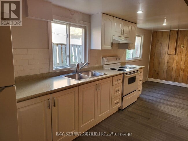 Building Photo - 4039 Perivale Rd