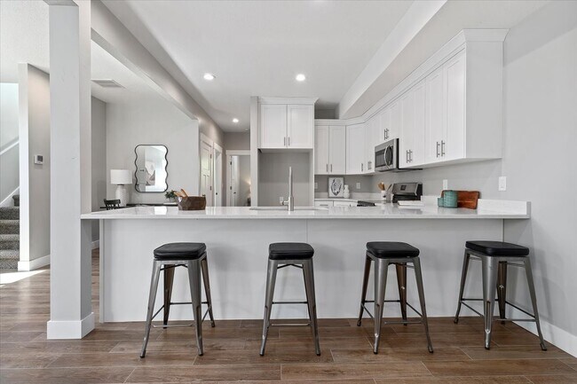 Photo - 404 W 2700 S House