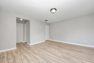 Building Photo - 19019 Remington Park Dr