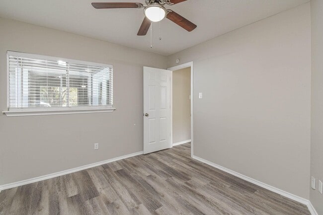 Building Photo - 13126 Townwood Dr