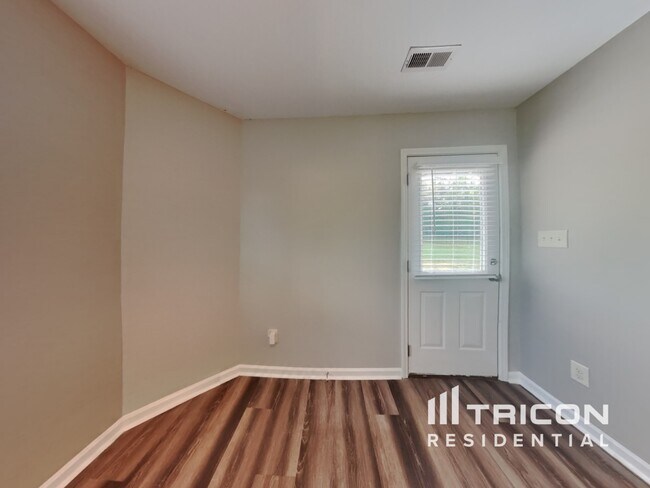 Building Photo - 75 Cherryhill Dr