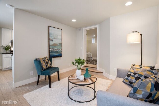 Building Photo - 2 br, 2 bath Condo - 382 Elizabeth St.
