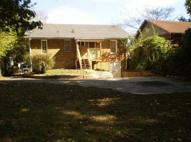 Back - 1023 Charleville Ave
