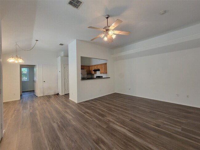 Foto del edificio - 5203 Mountain Spring Trail