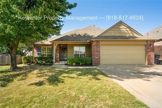 Building Photo - 11906 S Juniper Ct
