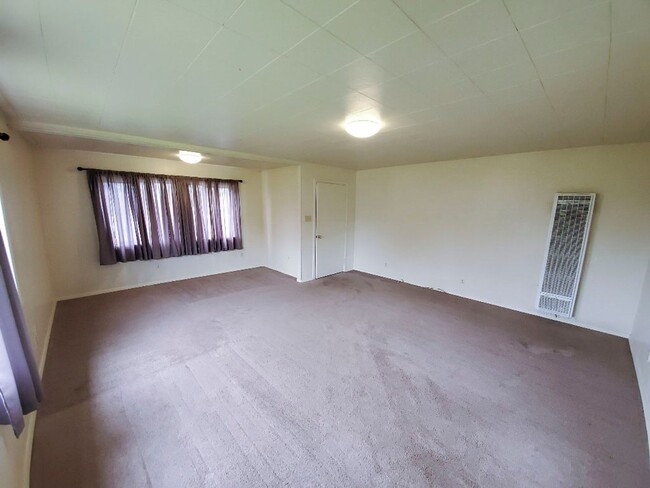 Building Photo - Pet Friendly, Spacious Fields Landing 2/1 ...