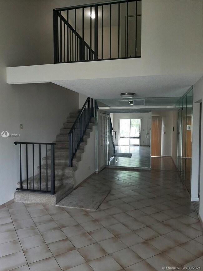Foto del edificio - 21115 NE 4th Ct