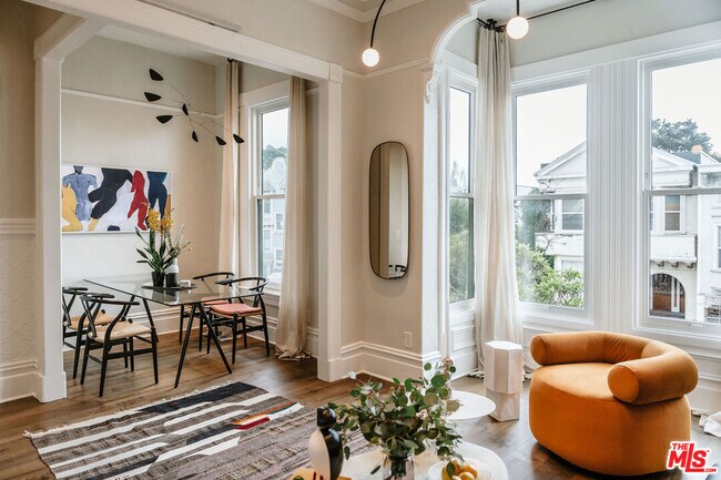 Building Photo - 2786 Bush St