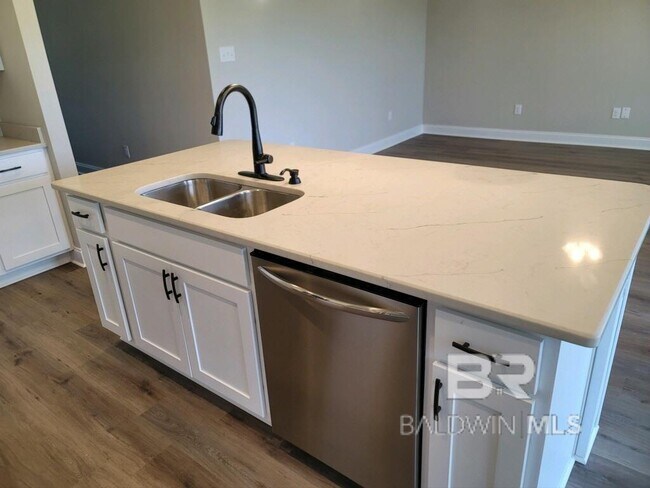 Foto del edificio - 1056 Stella Rd