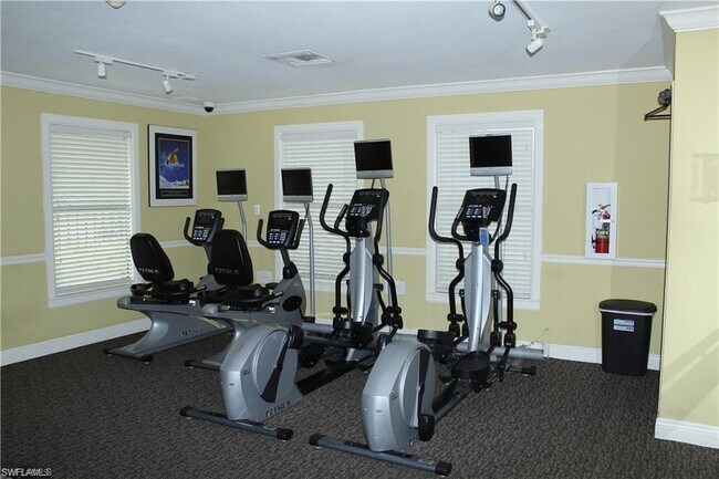 Foto del edificio - 2070 Arbour Walk Cir